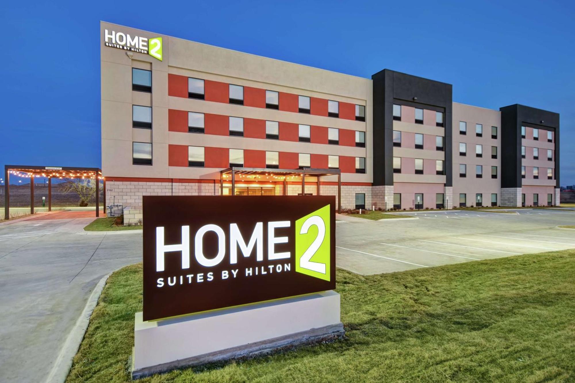 Home2 Suites By Hilton Wichita Northeast Εξωτερικό φωτογραφία