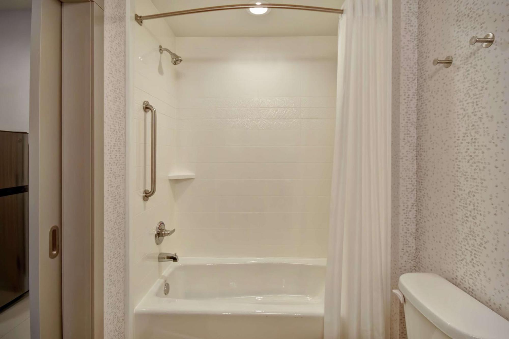 Home2 Suites By Hilton Wichita Northeast Εξωτερικό φωτογραφία