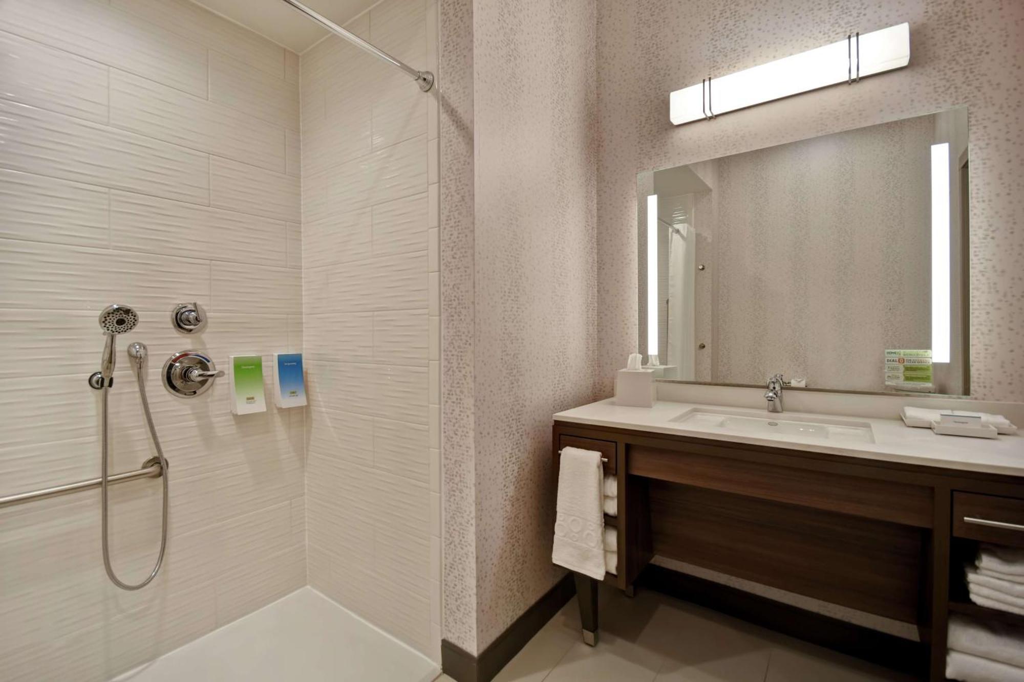 Home2 Suites By Hilton Wichita Northeast Εξωτερικό φωτογραφία