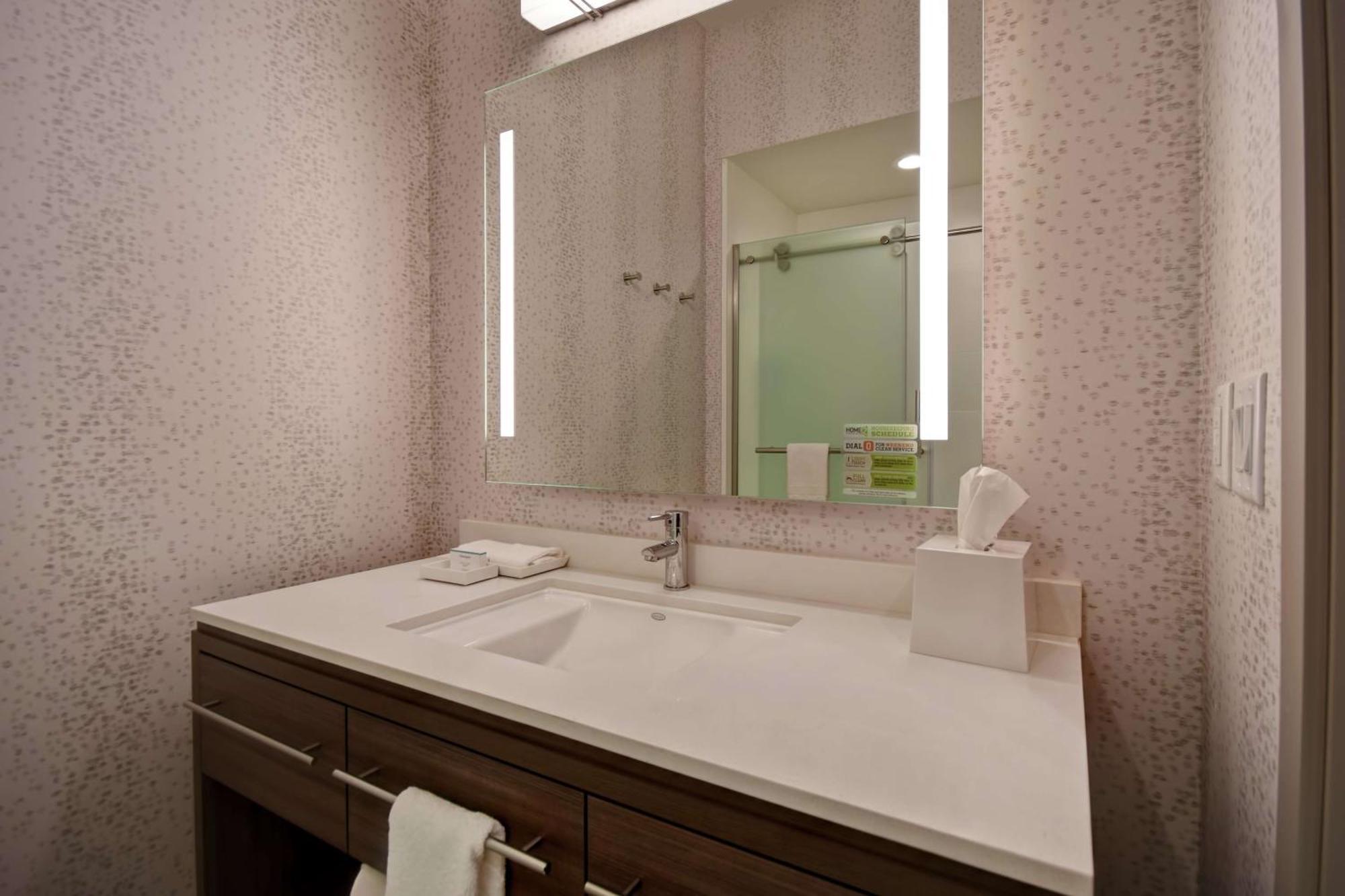Home2 Suites By Hilton Wichita Northeast Εξωτερικό φωτογραφία