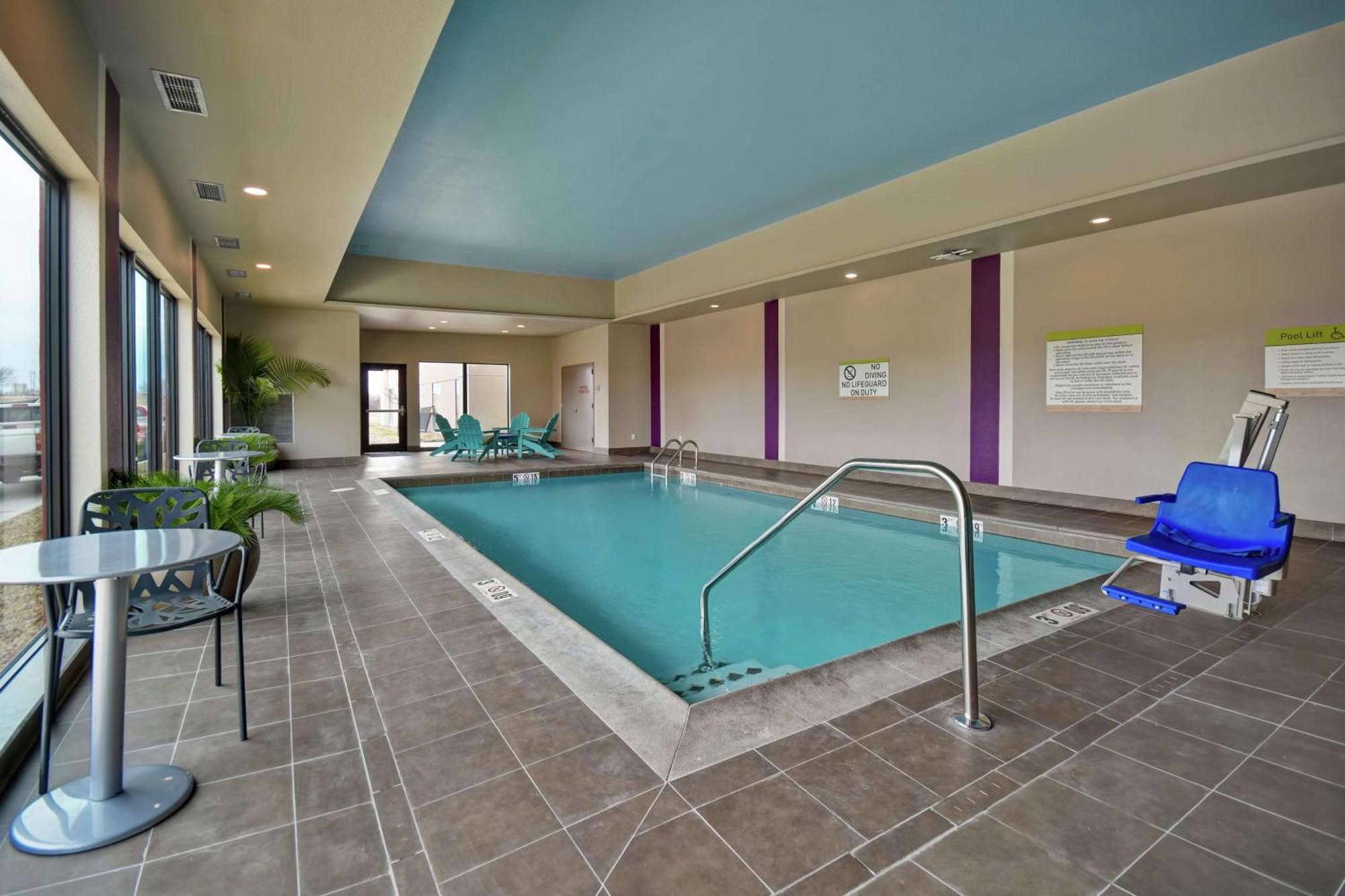 Home2 Suites By Hilton Wichita Northeast Εξωτερικό φωτογραφία
